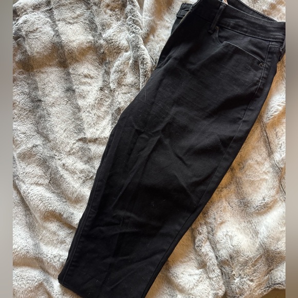 Denizen from Levi’s high rise skinny jeans - Picture 3 of 3